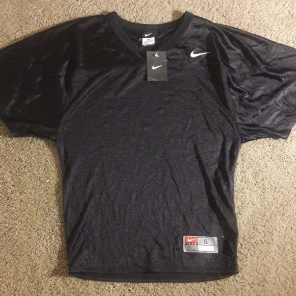 Nike Tops - ❤ Jersey